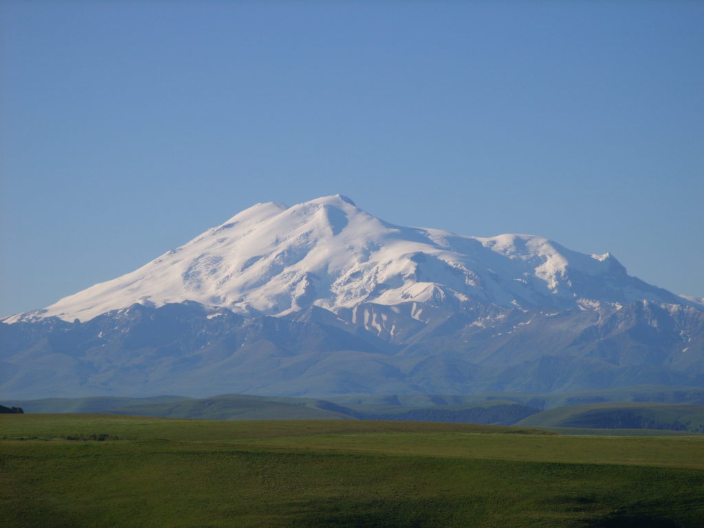ยอดเขาเอลบรุส (Mount Elbrus)